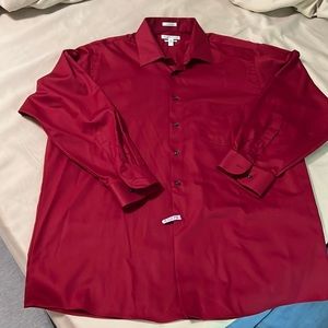 Mens Van Heusen dress shirt burgundy color